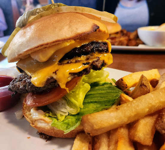 White Spot Ackroyd - Hospitality and gastronomy