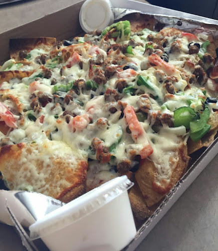 1443 Ogilvie Rd, Gloucester, ON K1J 7P3