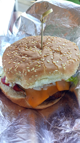 Mama's Boys Burgers - Hospitality and gastronomy