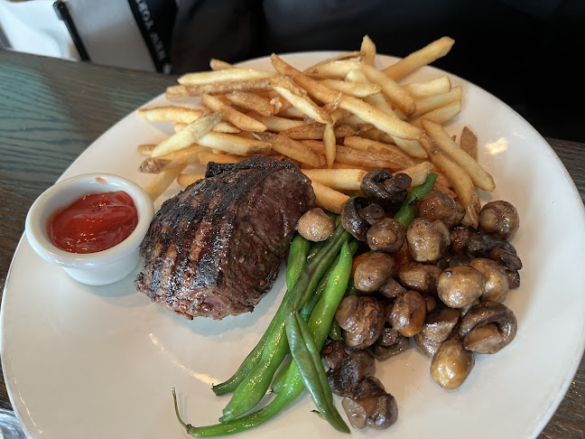 The Keg Steakhouse + Bar - Park Royal