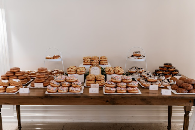 Opinii despre Red Eye Cafe and Donuts în Cambridge - Hospitality and gastronomy