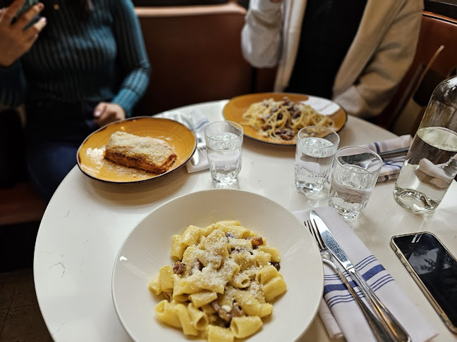 8 W Cordova St, Vancouver, BC V6B 1C9