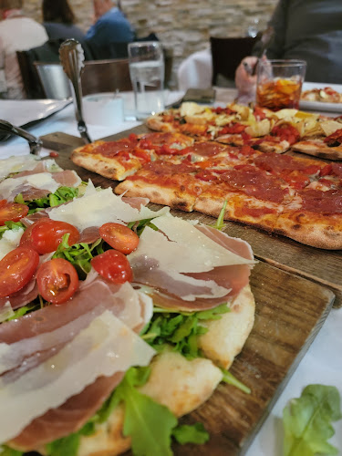 Mastro Roberto Trattoria - Hospitality and gastronomy