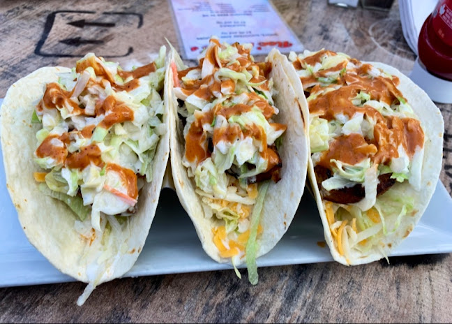 105 Lakeshore Rd E, Mississauga, ON L5G 1E2