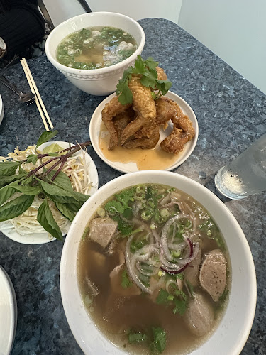 Opinii despre Little Saigon Restaurant în Winnipeg - Hospitality and gastronomy