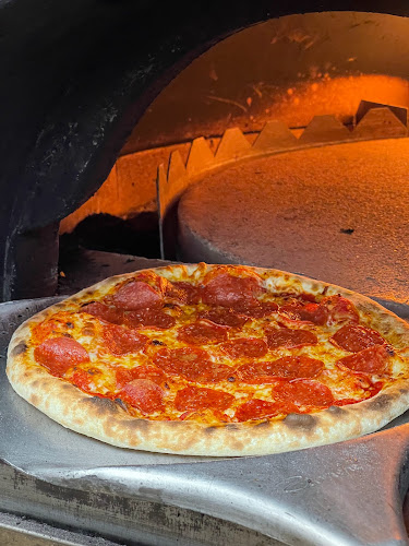 Doughfellas Pizza - Hospitality and gastronomy