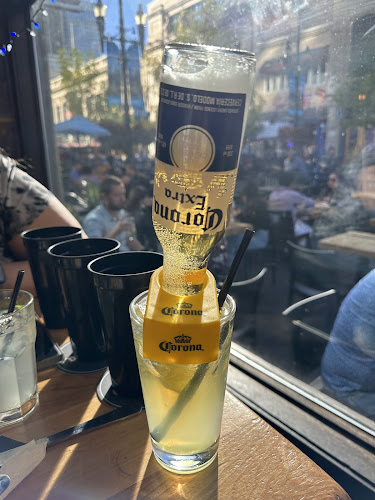 107 8 Ave SW, Calgary, AB T2P 1B4