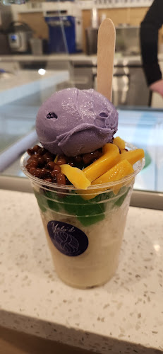 Yelo'd Ice Cream & Bake Shoppe - Hospitality and gastronomy