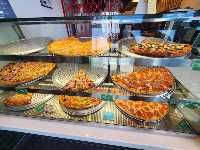 Opinii despre PIZZA NOVA în Oshawa - Hospitality and gastronomy