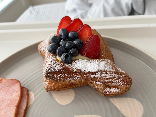 Fior Di Latte Cafe, Bakery & Gelato