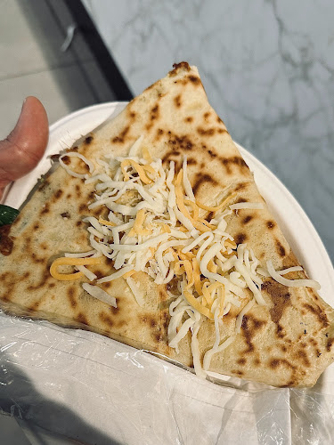 220 Yonge St, Toronto, ON M5B 2H1