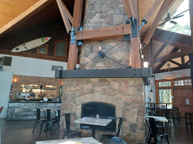 Lakeside Beach Club - Cultus Lake