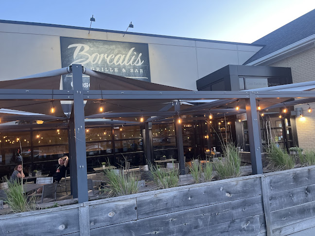 Comentarii opinii despre Borealis Grille & Bar (Kitchener)