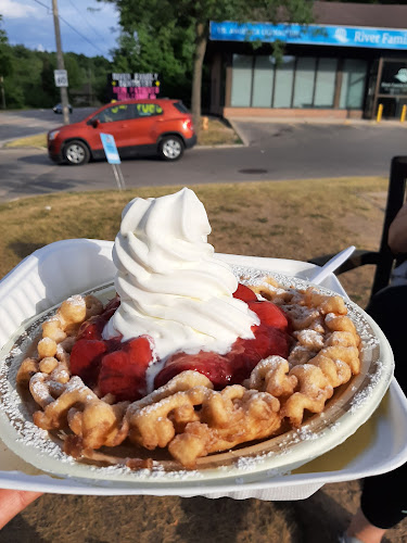 1401 River Rd E, Kitchener, ON N2A 3X9