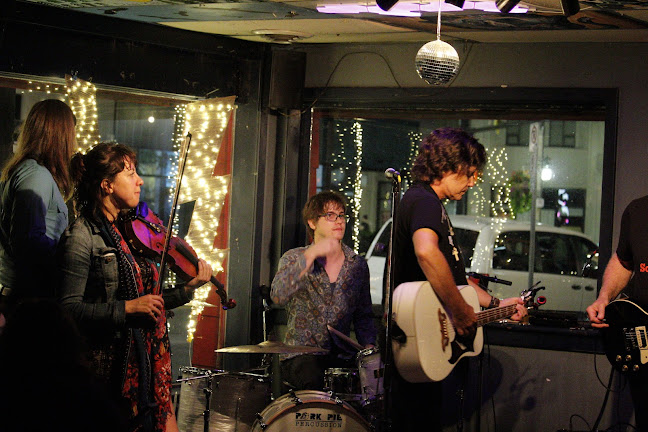 Phog Lounge - Hospitality and gastronomy