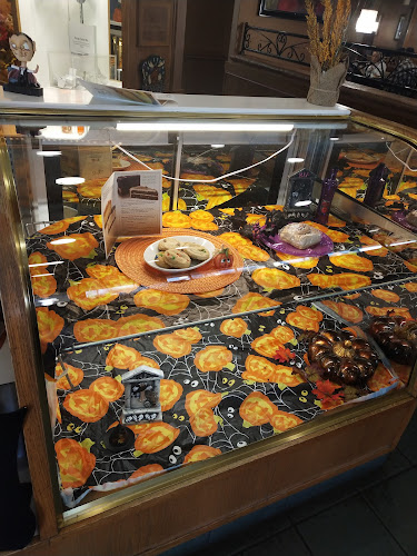 Opinii despre RnR Family Restaurant (McPhillips) în Winnipeg - Hospitality and gastronomy