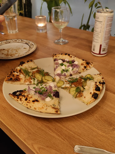 Opinii despre Portobello Road în Whitby - Hospitality and gastronomy