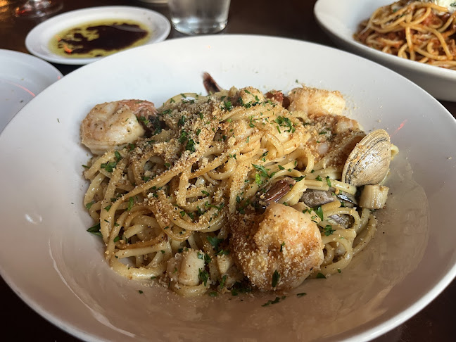 515 Yates St, Victoria, BC V8W 1K7