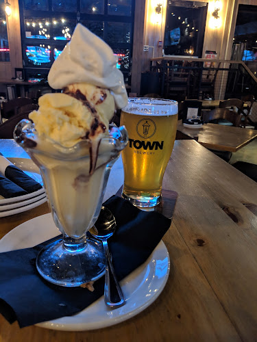 Comentarii opinii despre Billie Jax Grill & Bar