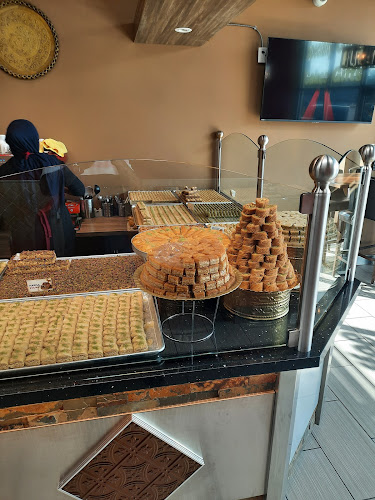 Opinii despre Crown Pastries în Mississauga - Hospitality and gastronomy