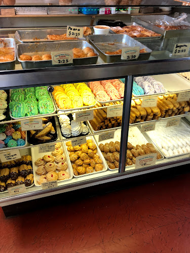 3141 W Broadway, Vancouver, BC V6K 2H2