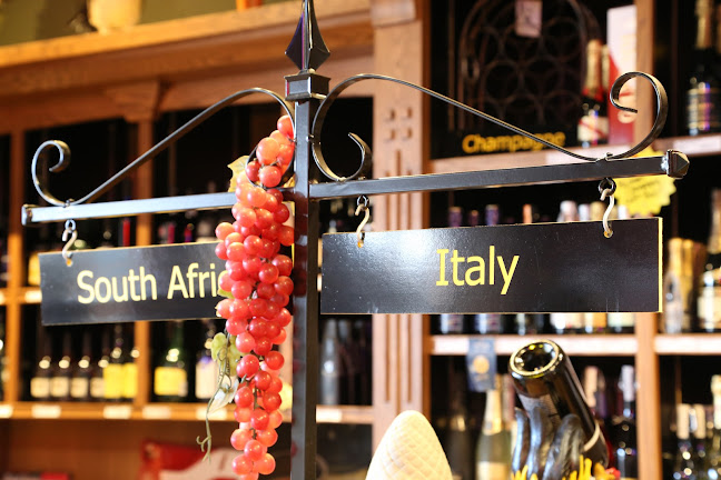 Fox Liquor Store - Hospitality and gastronomy