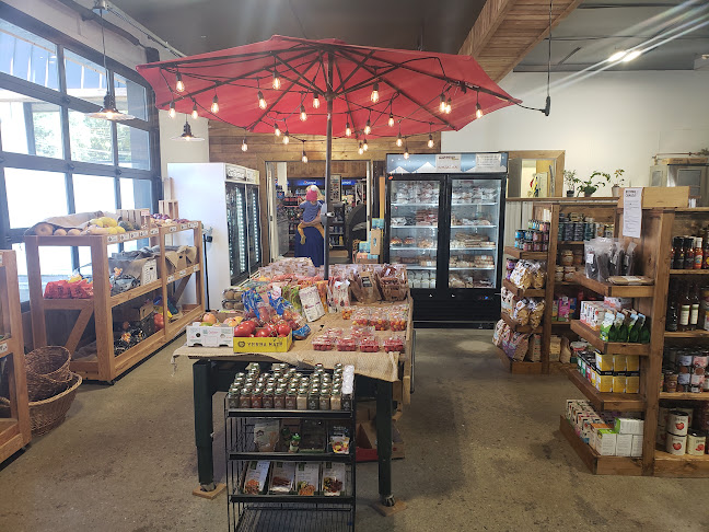 Comentarii opinii despre Daniel's Market - Farm Fresh with Chevron Gas Station