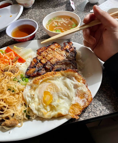 Pho Ngon - Hospitality and gastronomy