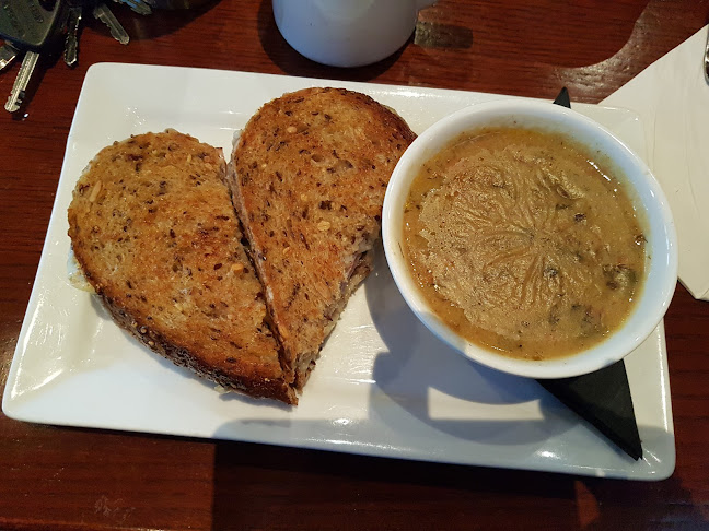 3681 W 4th Ave, Vancouver, BC V6R 1P2