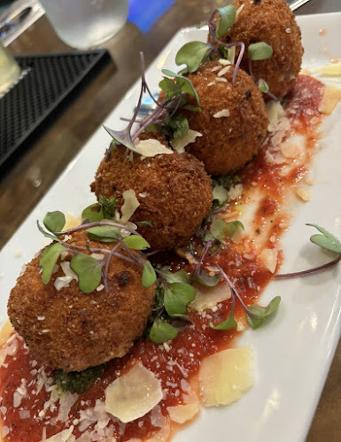 Salute Resto + Bar - Windsor