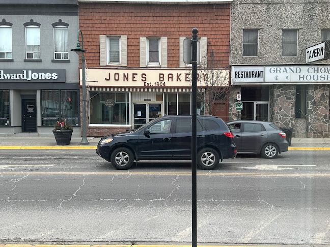 Comentarii opinii despre A E Jones Bakery