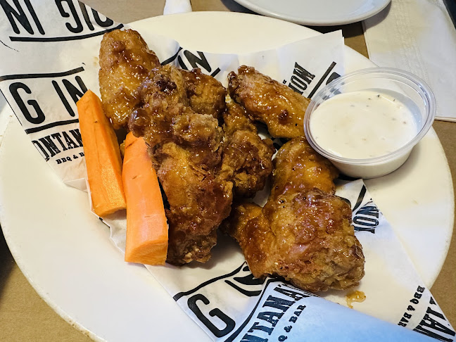 Montana’s BBQ & Bar - Hospitality and gastronomy