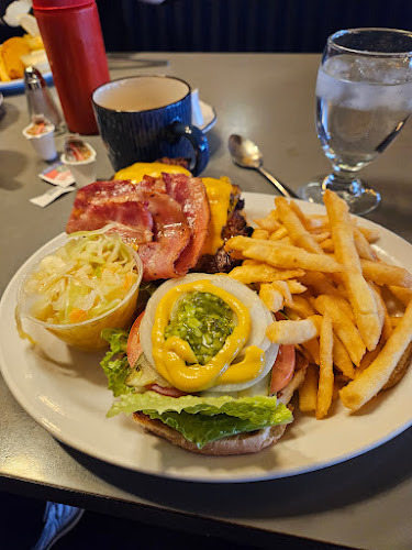 Comentarii opinii despre Demetre's Family Eatery