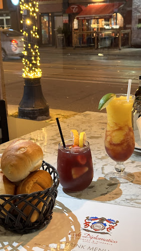 Comentarii opinii despre Cafe Diplomatico Restaurant & Pizzeria