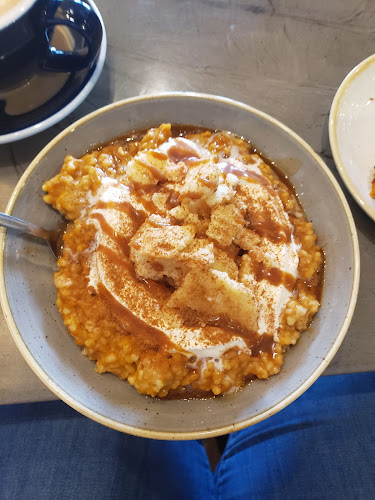 Comentarii opinii despre Oat Couture Oatmeal Cafe (Bank)