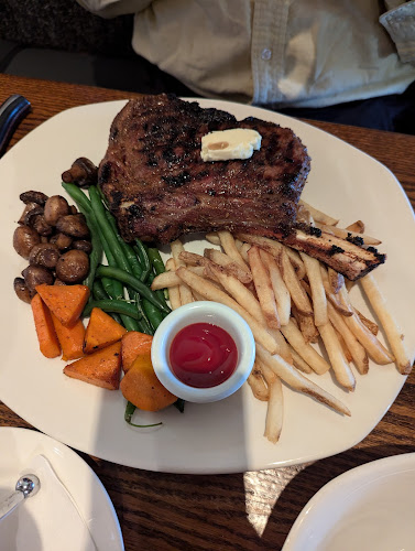 Opinii despre The Keg Steakhouse + Bar - Macleod Trail în Calgary - Hospitality and gastronomy