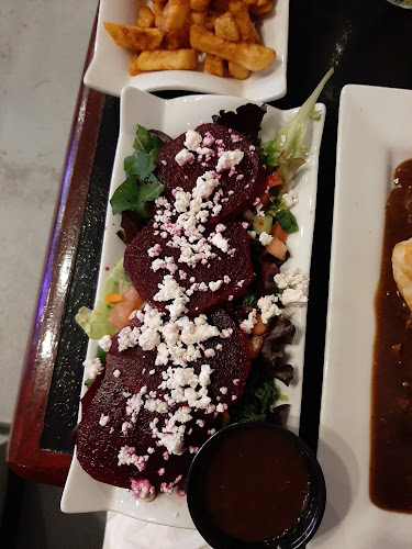 33 Main St N, Waterford, ON N0E 1Y0