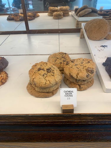 387 Bernard Ave, Kelowna, BC V1Y 6N6