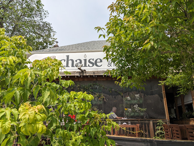 Chaise Café & Lounge - Hospitality and gastronomy