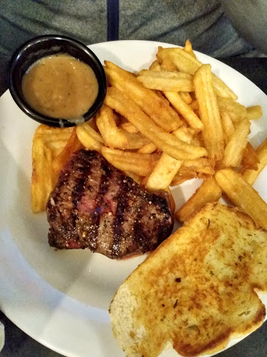 640 Kingsway Ave SE, Medicine Hat, AB T1A 2W9