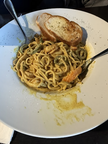 Opinii despre King's Castle Bar & Grill în Ajax - Hospitality and gastronomy