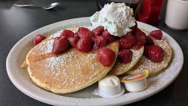 5810 Stanley Ave, Niagara Falls, ON L2G 3X8