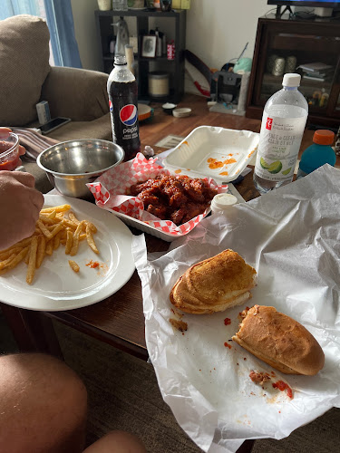 Famo Pizza And Wings - Hamilton