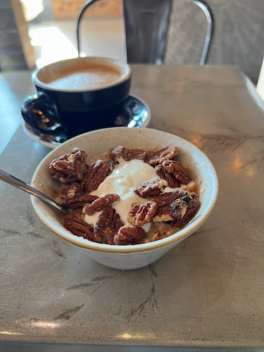 Oat Couture Oatmeal Cafe (Bank) - Ottawa