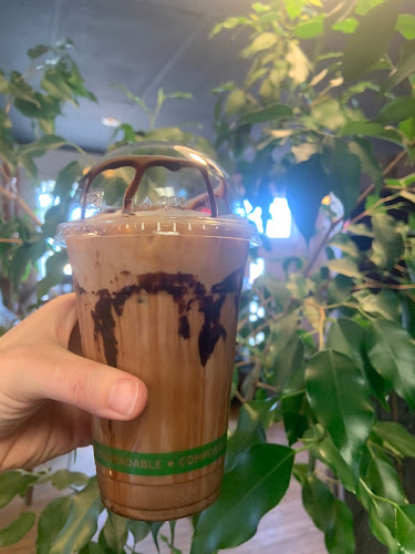 Comentarii opinii despre Modern Coffee