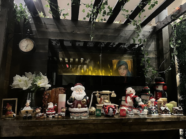 Ha Noi Pho Restaurant - Cold Lake