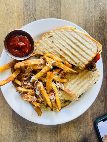 Opinii despre MOCO Downtown în Fredericton - Hospitality and gastronomy