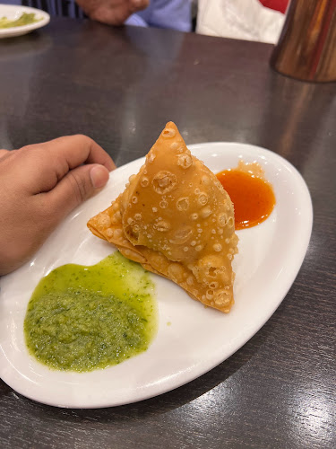 Comentarii opinii despre Kesar Sweets & Restaurant