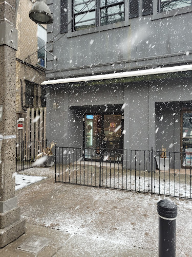 1 Maiden Ln W, Windsor, ON N9A 5V9