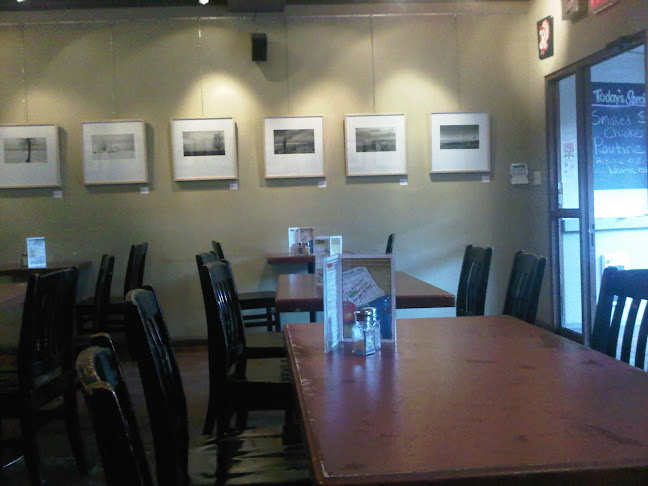 Atomic Rooster - Hospitality and gastronomy